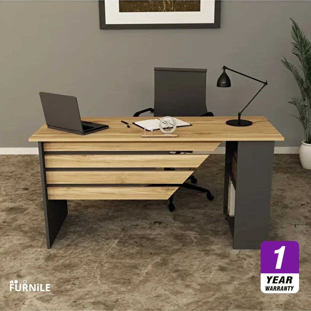 D41 Straight Desk