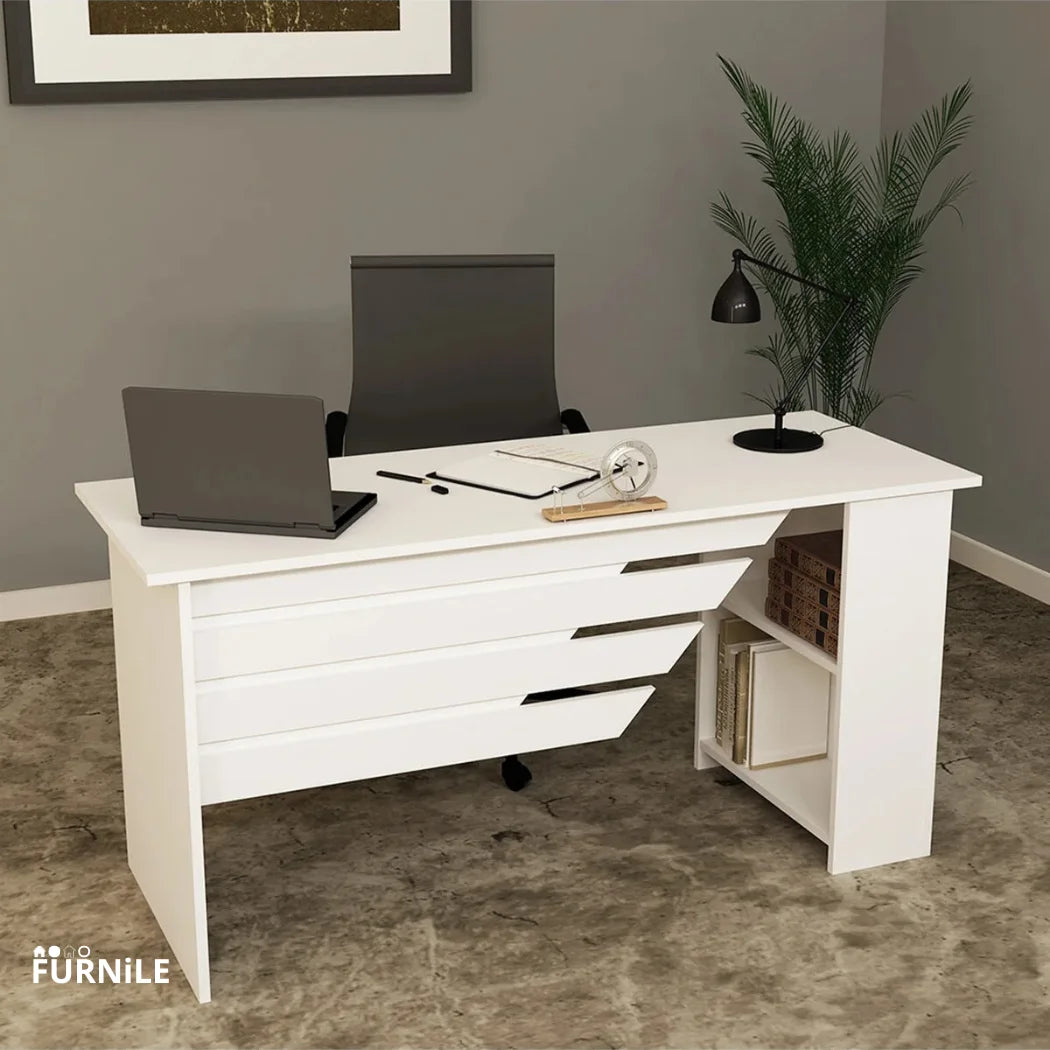 D42 Straight Desk
