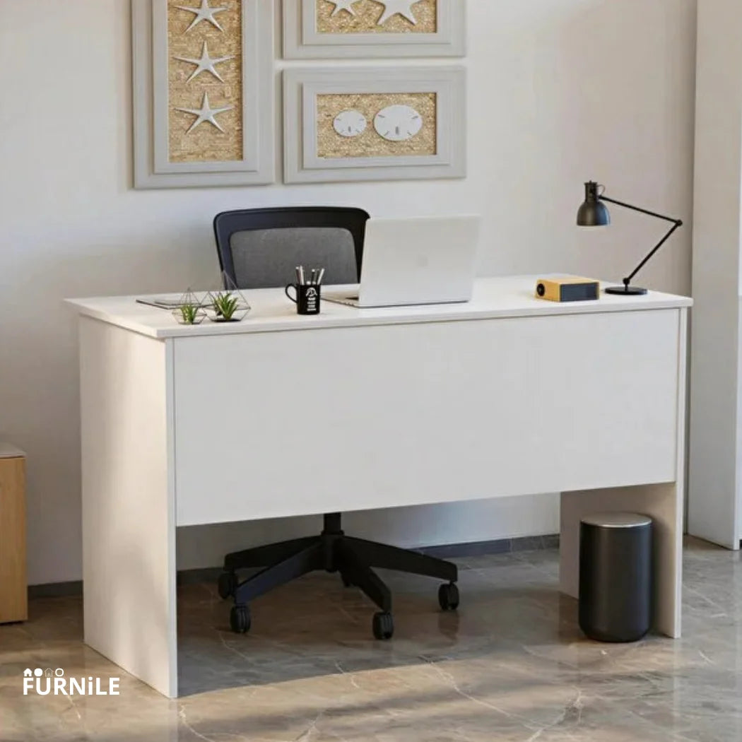 D37 Straight Desk