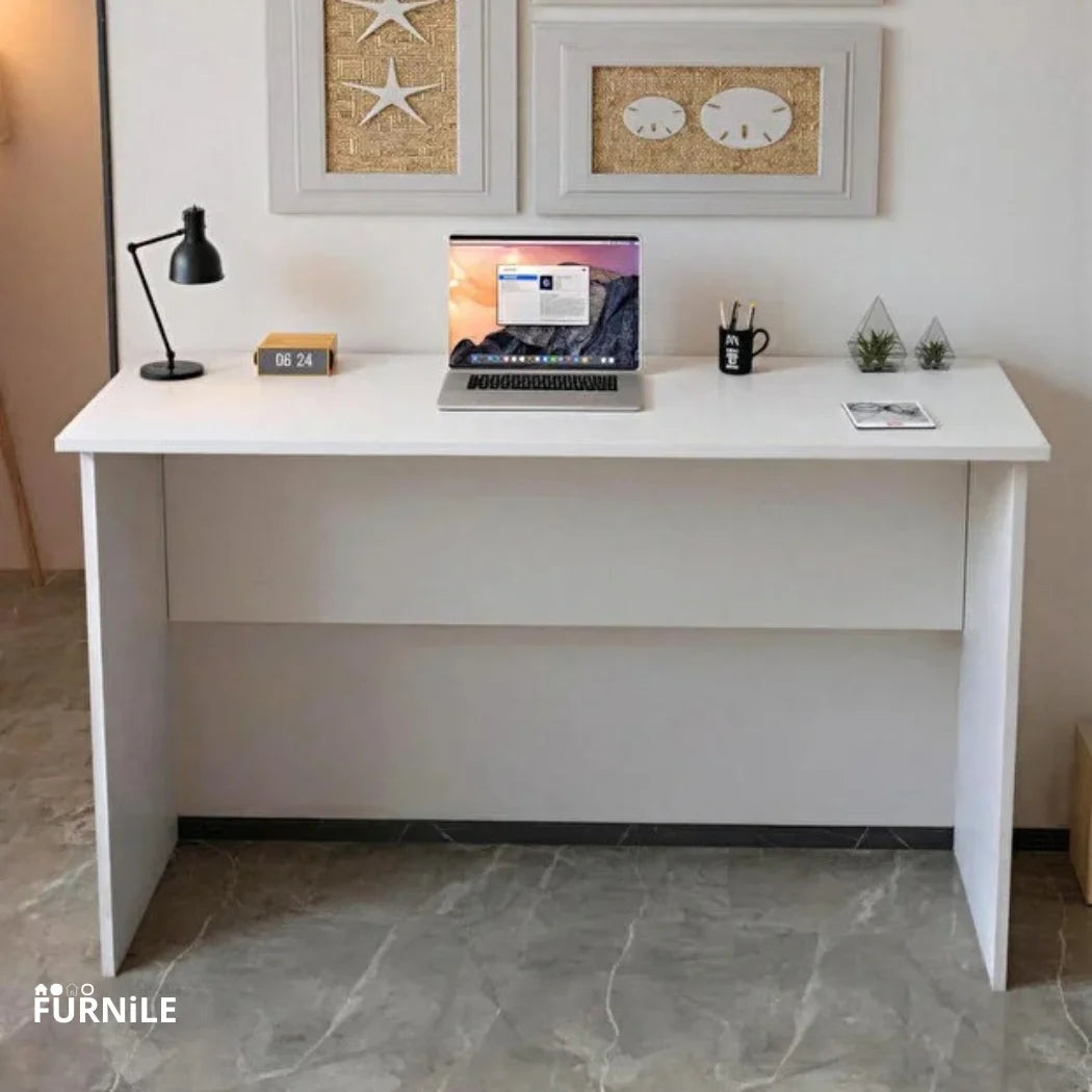 D37 Straight Desk