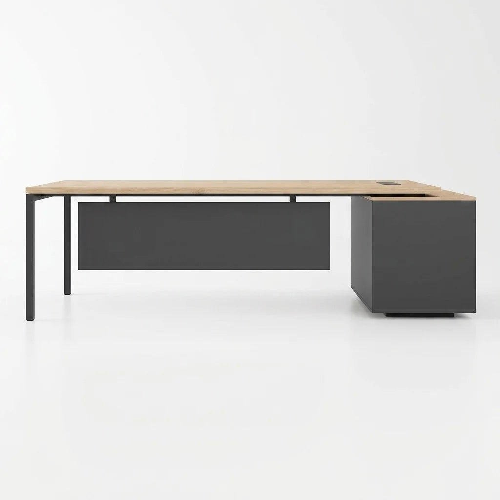 D02 Manager Straight Desk