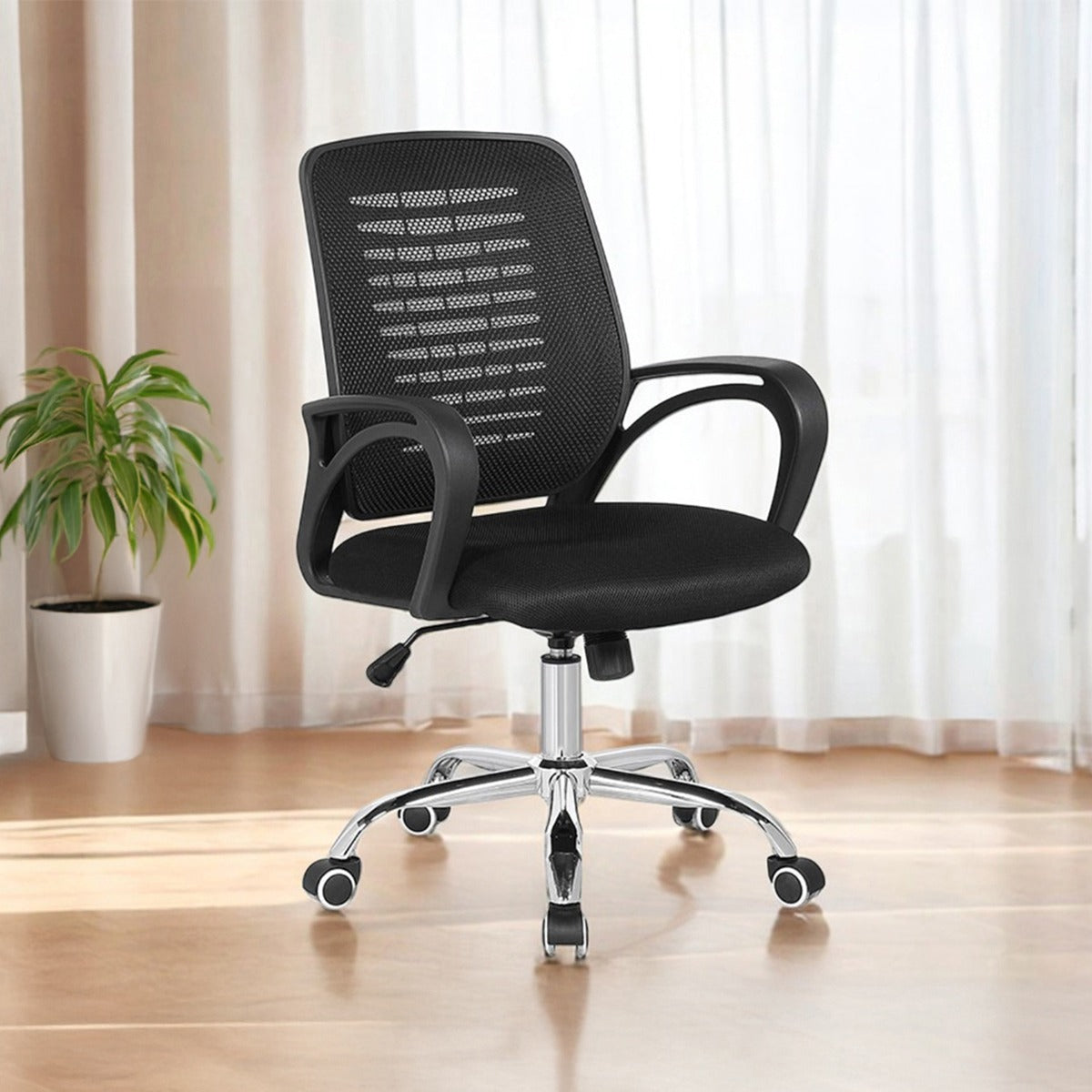 Mesh office chair with armrests, padded seat, black frame, chrome base and caster wheels